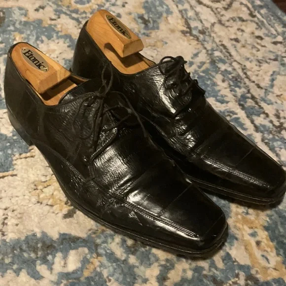 Mezlan Platinum alligator shoes, size 9M. NEVER WORN! Like new condition. Mezlan Platinum Alligator Shoes  main image 3
